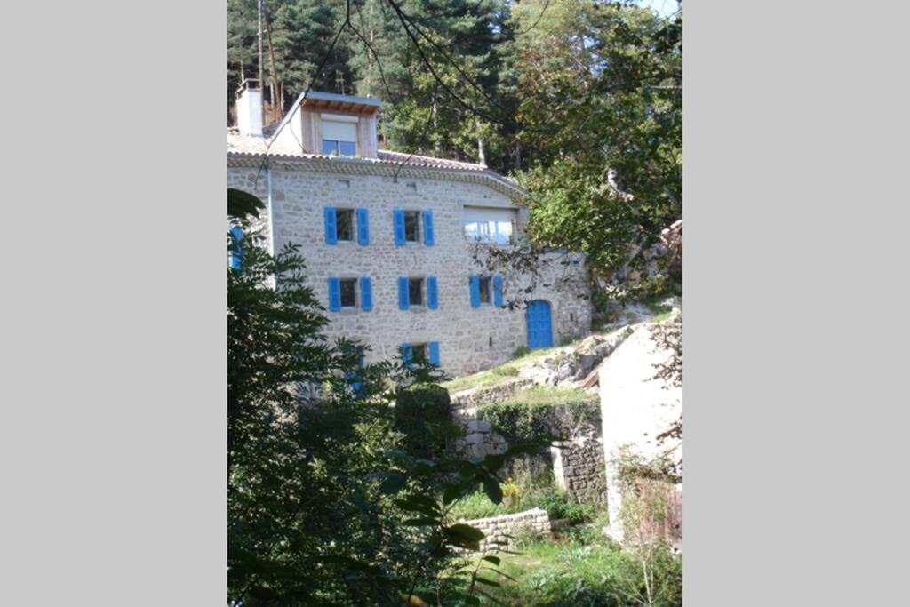 Loft La Rose Desiree Gite 3 Etoiles Chalencon Dış mekan fotoğraf
