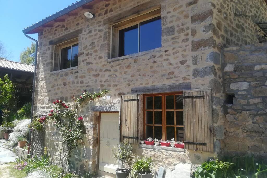 Loft La Rose Desiree Gite 3 Etoiles Chalencon Dış mekan fotoğraf
